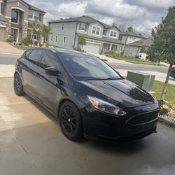 2018 Ford Focus SE Hatchback 4D