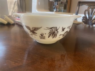 Pyrex Americana Mixing Bowl 