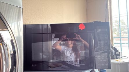 Nice like new GE microwave