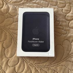  Apple - iPhone FineWoven Wallet with MagSafe - Black