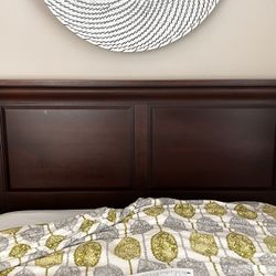 Shermag Bourbon Street Queen Bed Frame