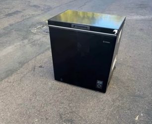 Freezer household deep chest (delivery available)
