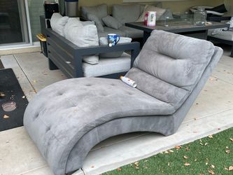 Chaise lounge chair