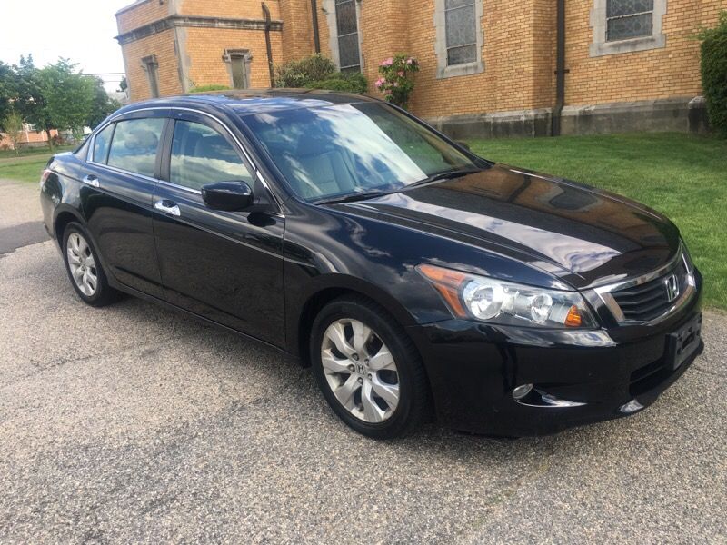 2010 HONDA ACCORD EXL AUTO LOADED 70,000 MILES ONLY. U CAN FINANCE ANY CARS IN MY LOT WITH $ ZERO DOWN PAYMENT, EASY TO QUALIFY. COME TO AFFORDABLE C