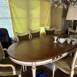 Dining table with extenders 