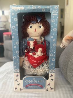 Keepsake Doll With Mini Dolls LE 1999 COA 7209