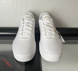 ADIDAS COURT PLATFORM CLN for Sale in Riverside, CA - OfferUp