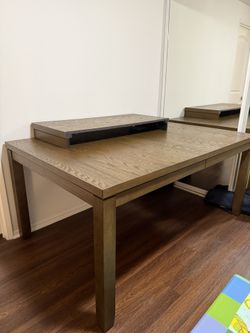 Extendable Dining Table