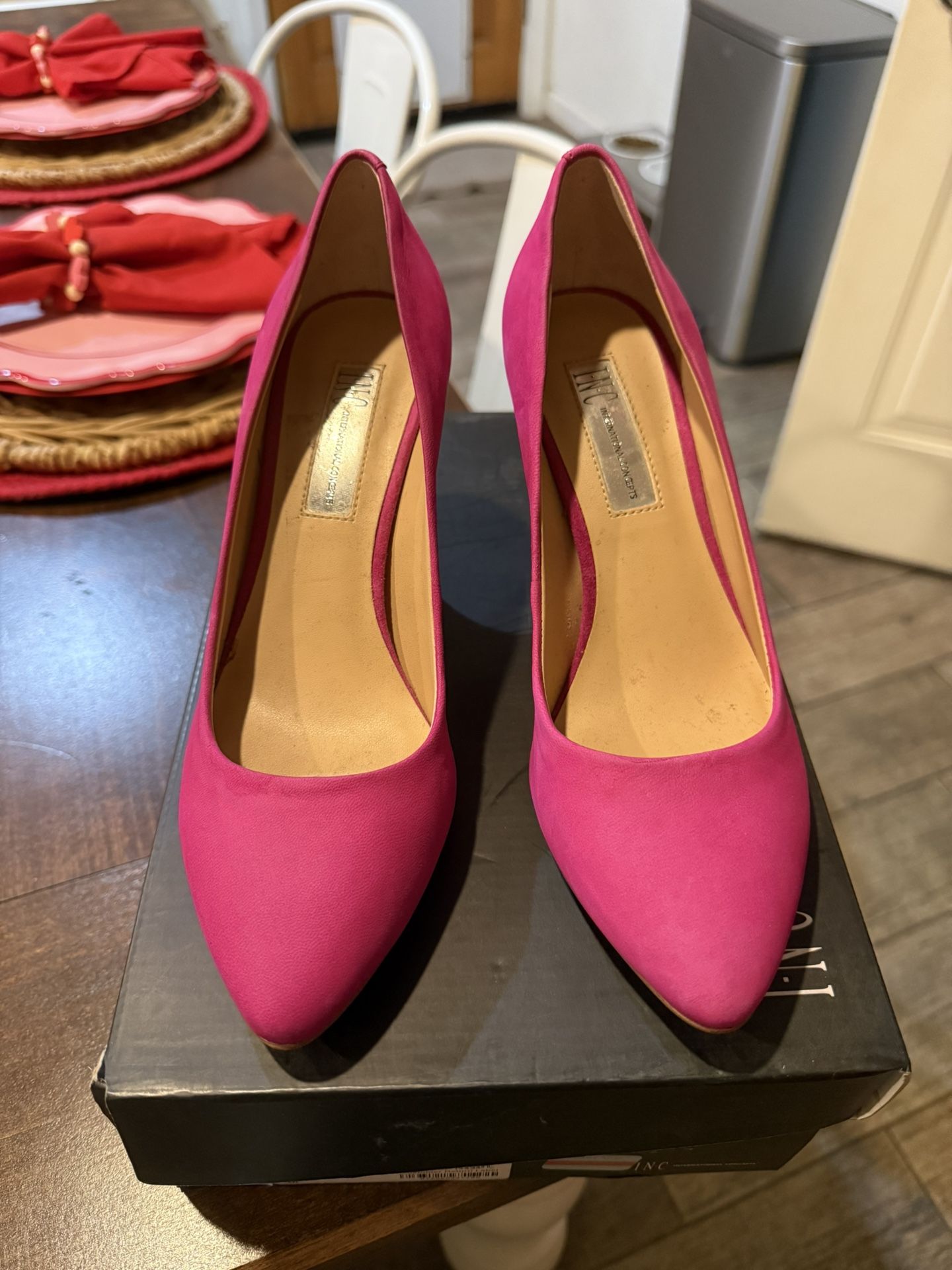Women’s Heels 👠 Size 7- $20.00