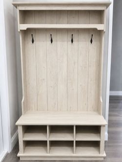 Modern Hall Tree Entryway Bench w/ Storage Cubbies – Light Oak