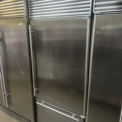Sub Zero 36”Wide Built In Stainless Steel Bottom Freezer Refrigerator