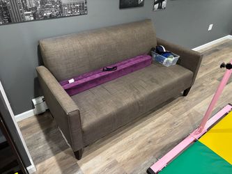 Sofa crate and barrel 68 inch