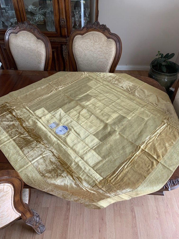 Variety Of Beautiful & Unique Tablecloth/ Centerpieces / Christmas Tree Skirt