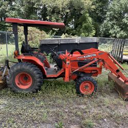 2002 Kubota 2910 Tractor 