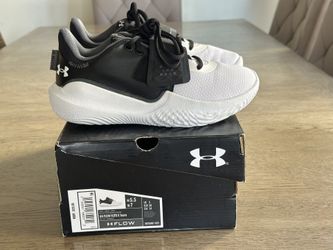 UA FLOW FUTR X Team - Sz 5.5 M