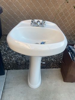 Brand new pedestal bathroom sink