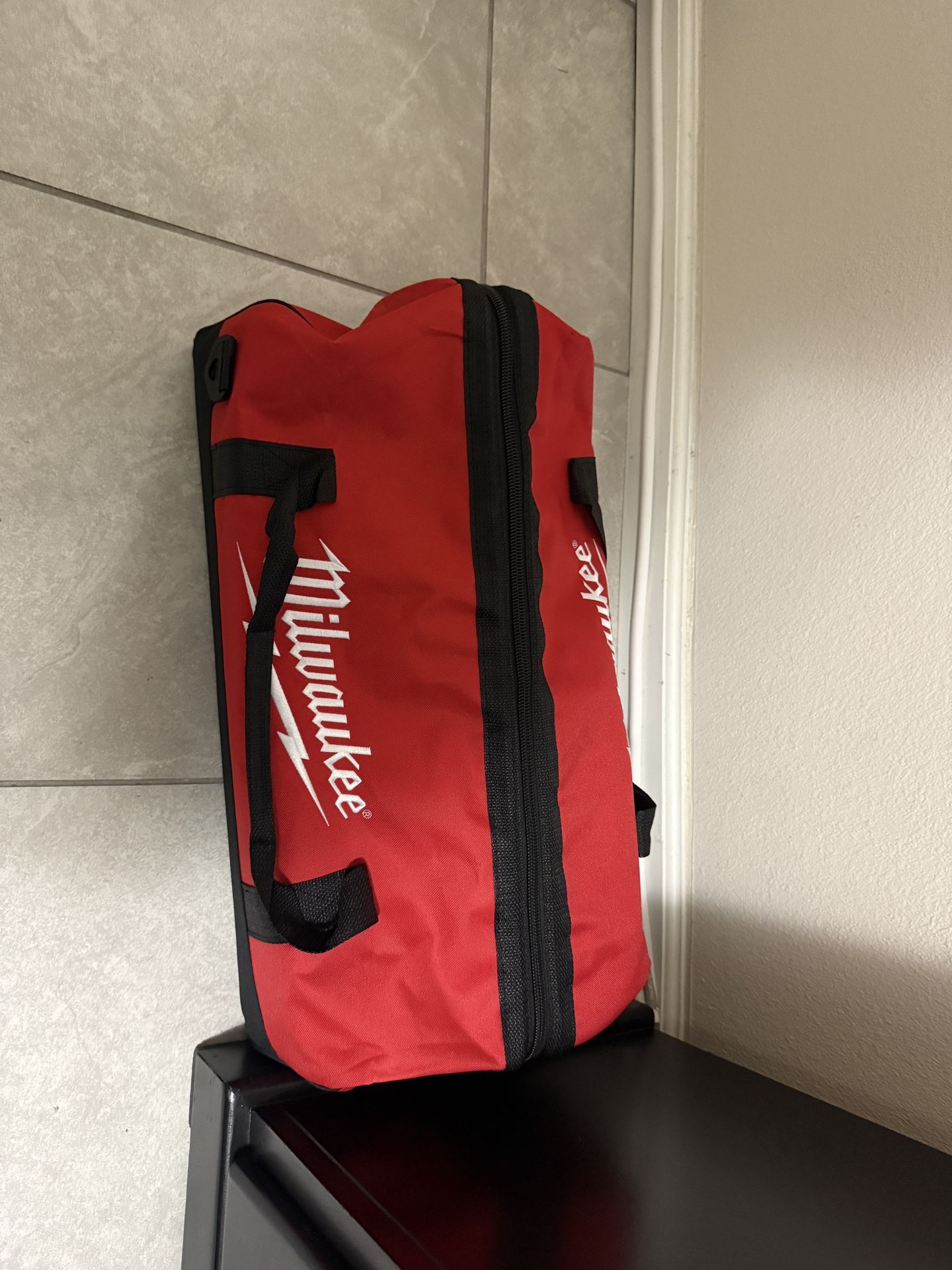 Milwaukee Contractor Bag 