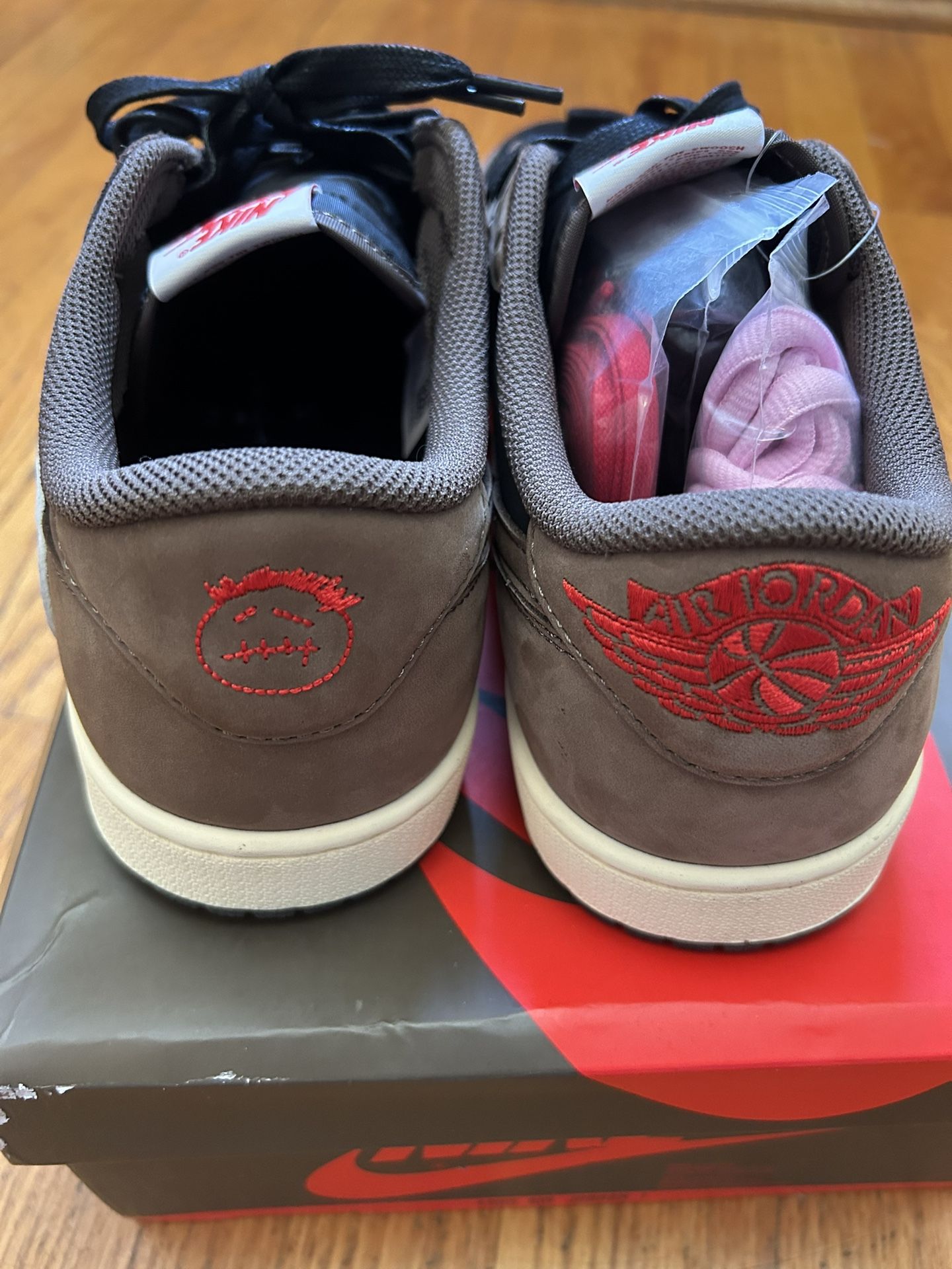 Travis Scott Nike Air Jordan 1 Low Mocha Sneaker