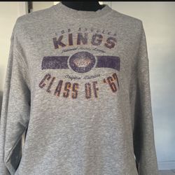LA KINGS sweater