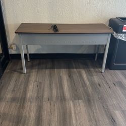 Office Desks - Table - Filing Cabinets