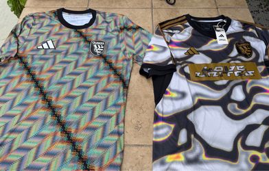 ADIDAS EARTHQUAKES GEAR LARGE SIZE