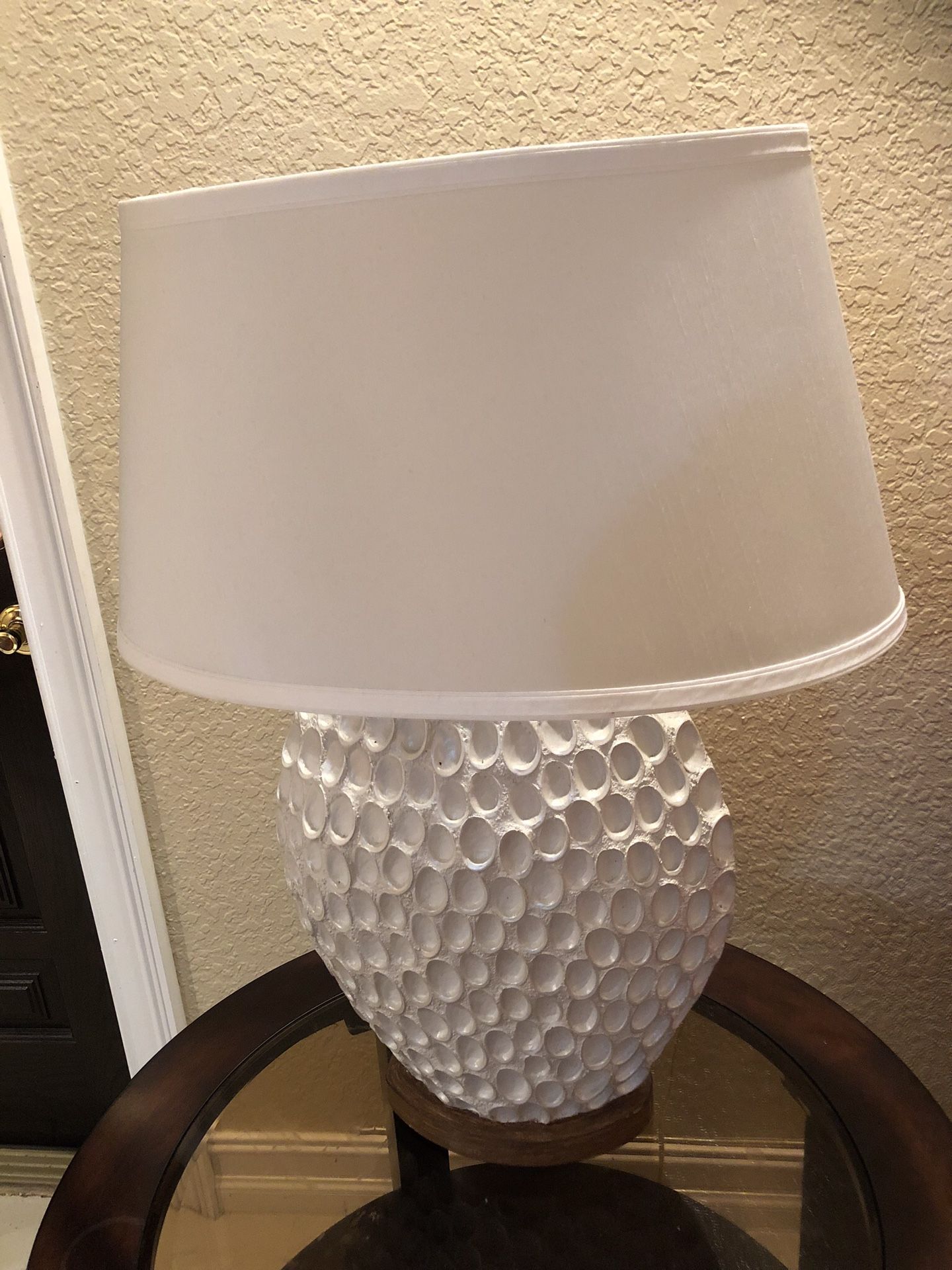 Scallop lamp