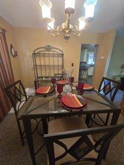 6pc DINING SET $375