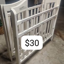 Folding Crib/cuna Doblable