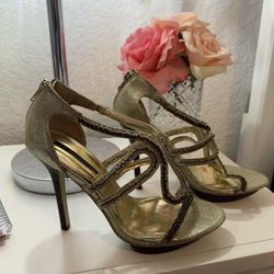 Steve Madden Luxe Stiletto Heels Gold 