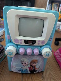 Free kids karaoke machine, not sure what it is missing