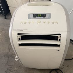 Frigidaire 7000 btu portable air conditioner white