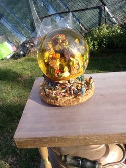 Hand painted Global Musical Hoky night Sculpture