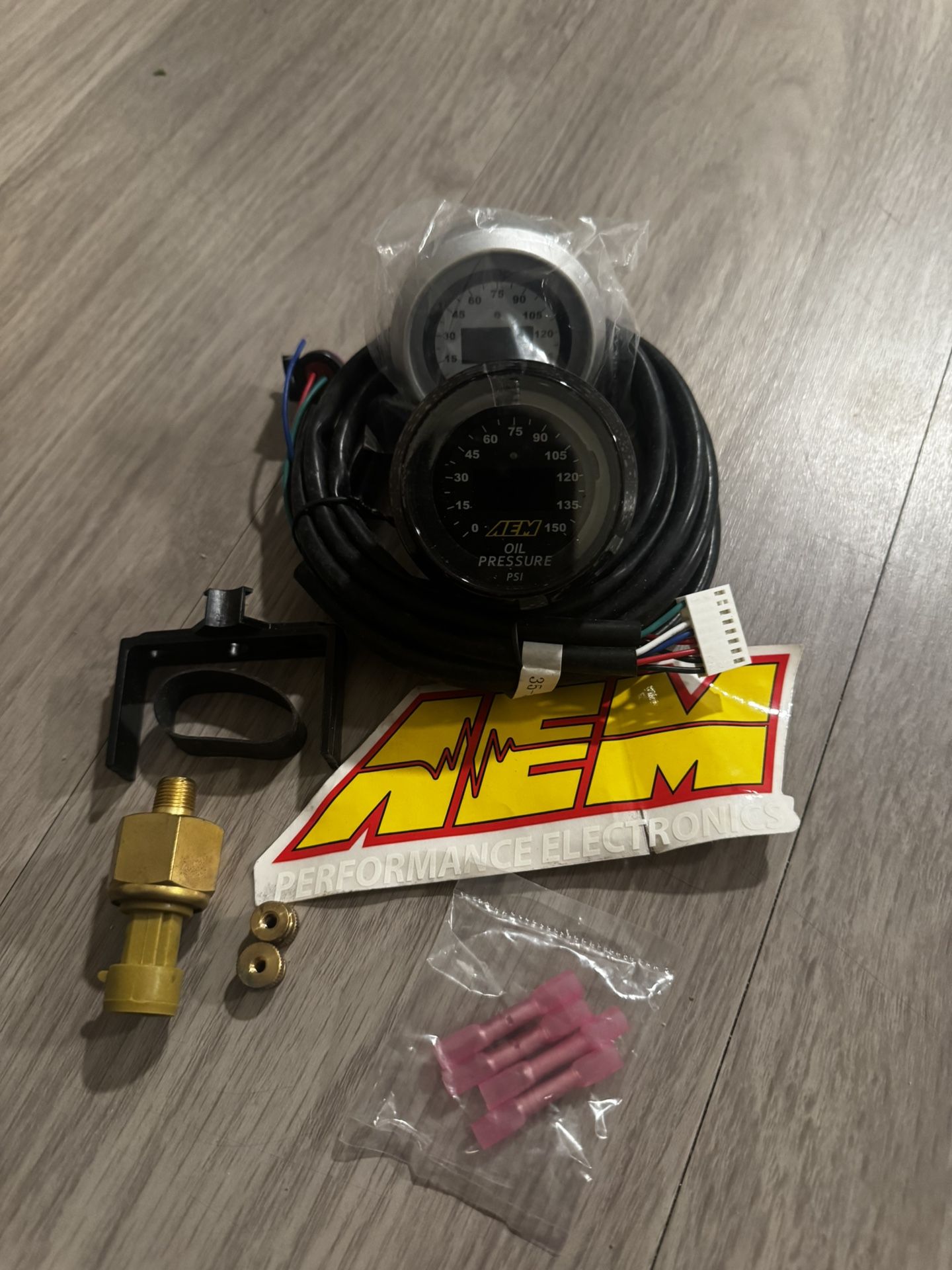 AEM 30-4407 52mm Oil Pressure 150 PSI Digital Gauge White And Black Face