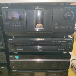 Lots of Vintage Home Audio Components 