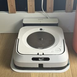 iRobot Braava Jet M6 (6110) Ultimate Robot Mop