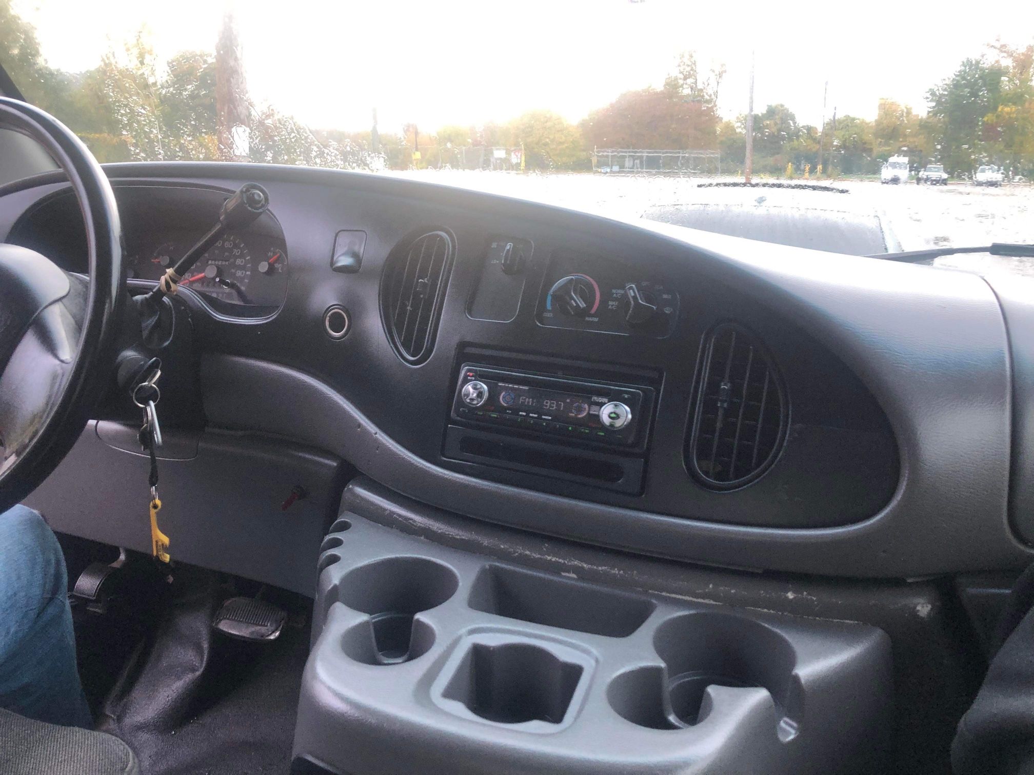 2001 Ford E350