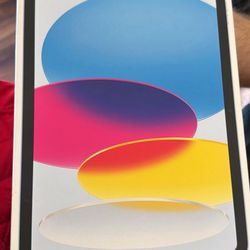iPad - WI FI With Cellular - Brand New, Sealed In Box