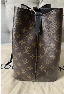 Louis Vuitton Neonoe MM Monogram Noir Black for Sale in Mars, PA