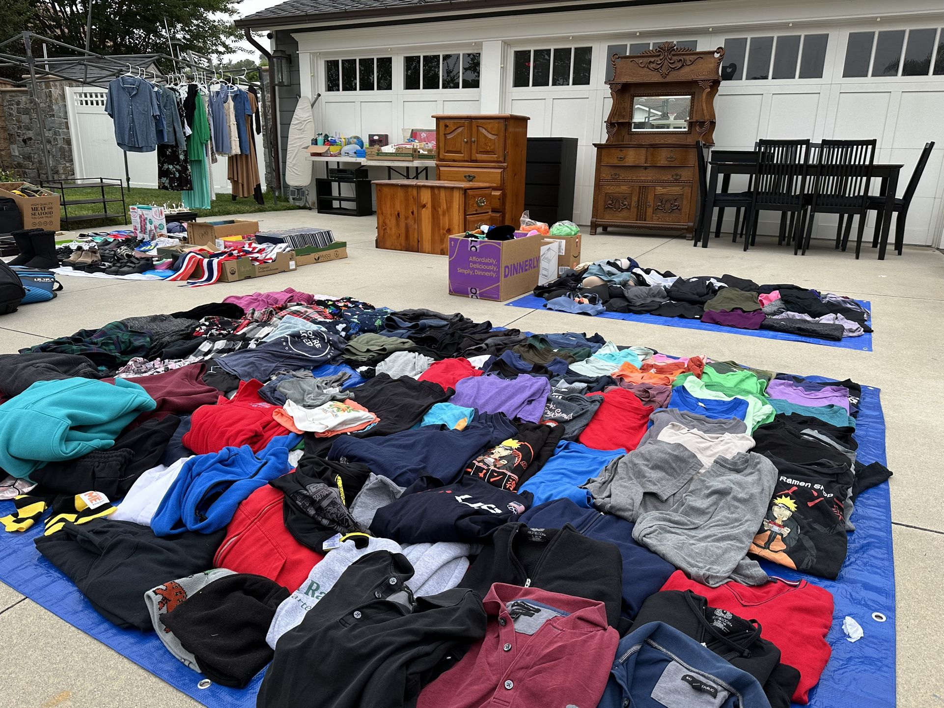 Yard sale!!