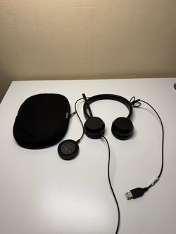 Jabra Evolve 30 Wired Headset w/ Carrying Case – USB Office Headphones