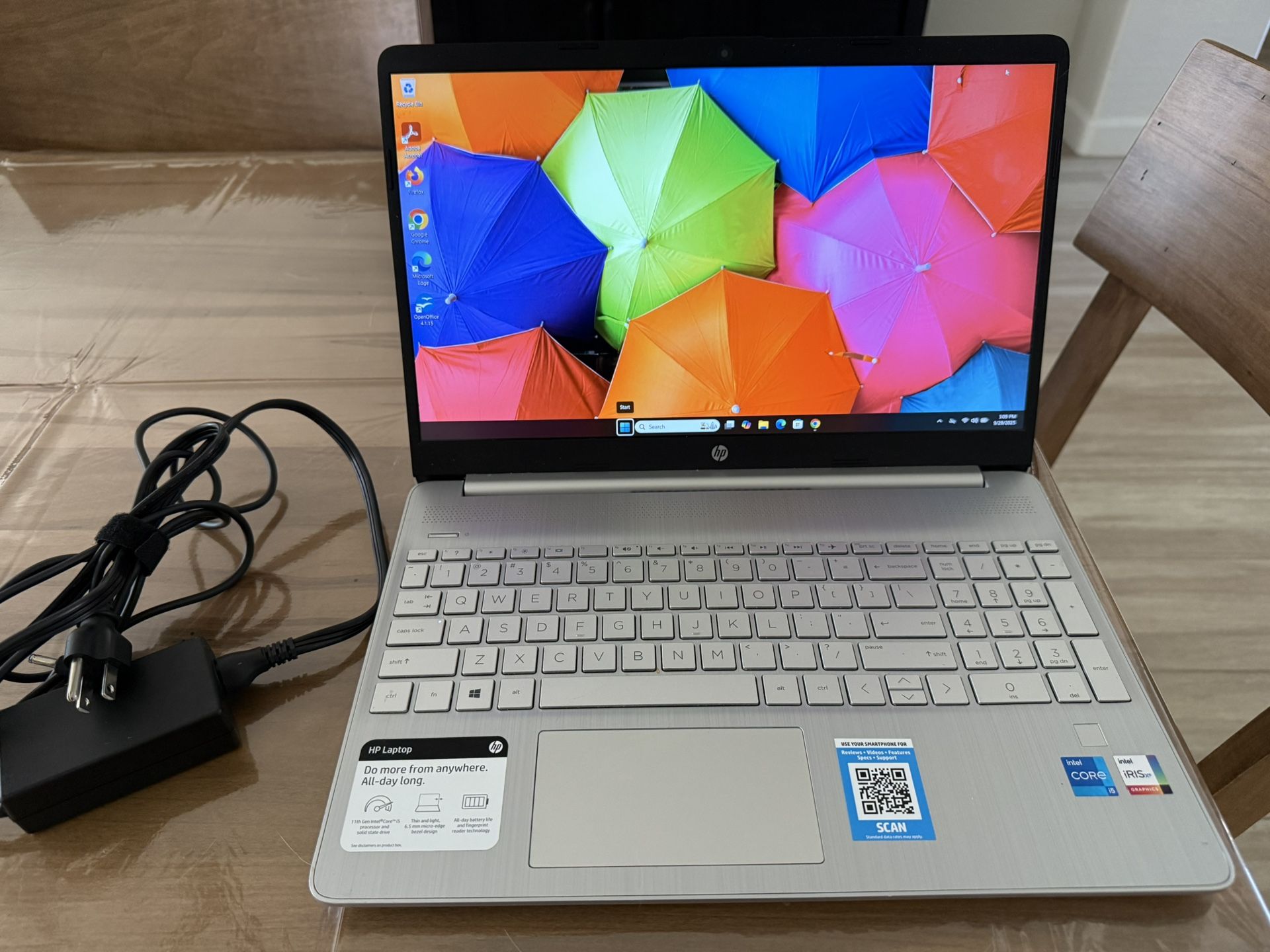 HP i5-1135G7, 8GB of Ram, 256GB SSD, Windows 11 Home, 15.6” display