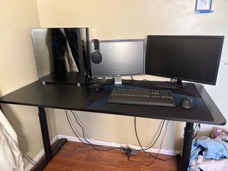 Gaming PC Intel i7-11700F RTX 3060 16GB RAM 2.27TB Storage (EVERYTHING ON DESK SOLD TOGETHER)