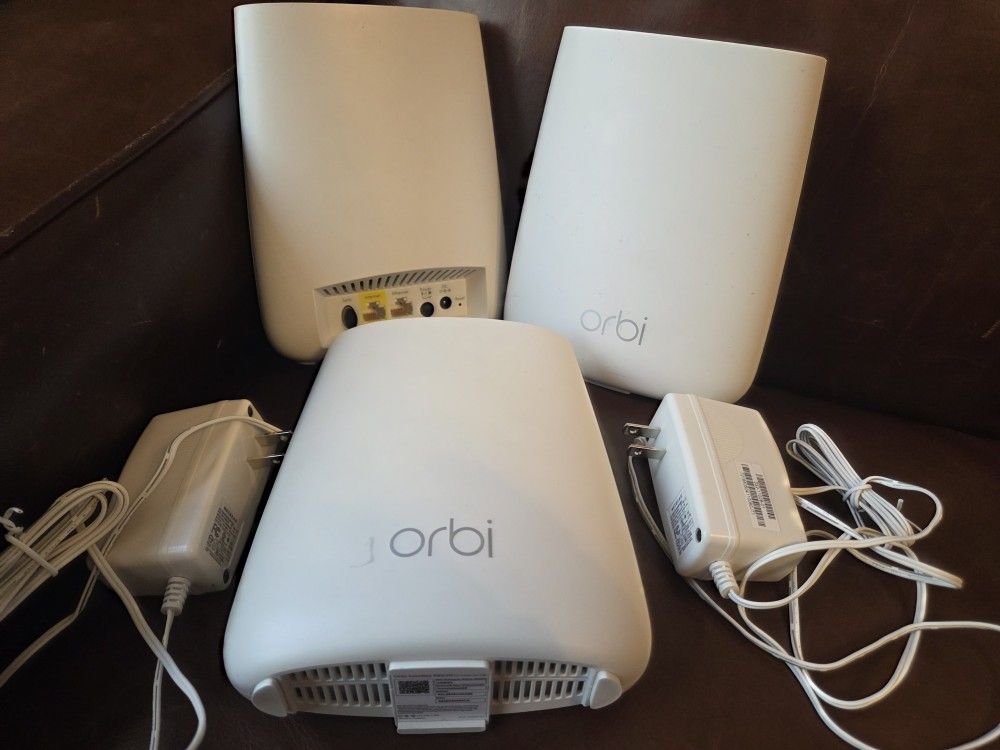 Orbi RBR20 Router And Satellite(2)