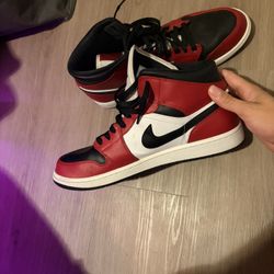 Jordan 1 Chicago Black Toe