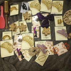 28 salon grade hair clips and accessories brand new