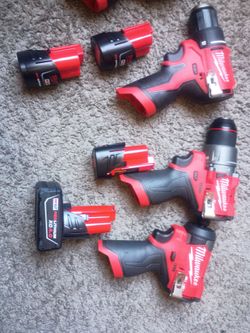 Milwaukee m12 fuel double pack of drill set