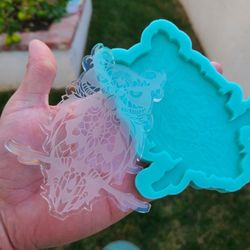 Larg Own Mold With Skull