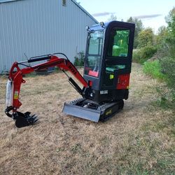 Miva Mini Excavator