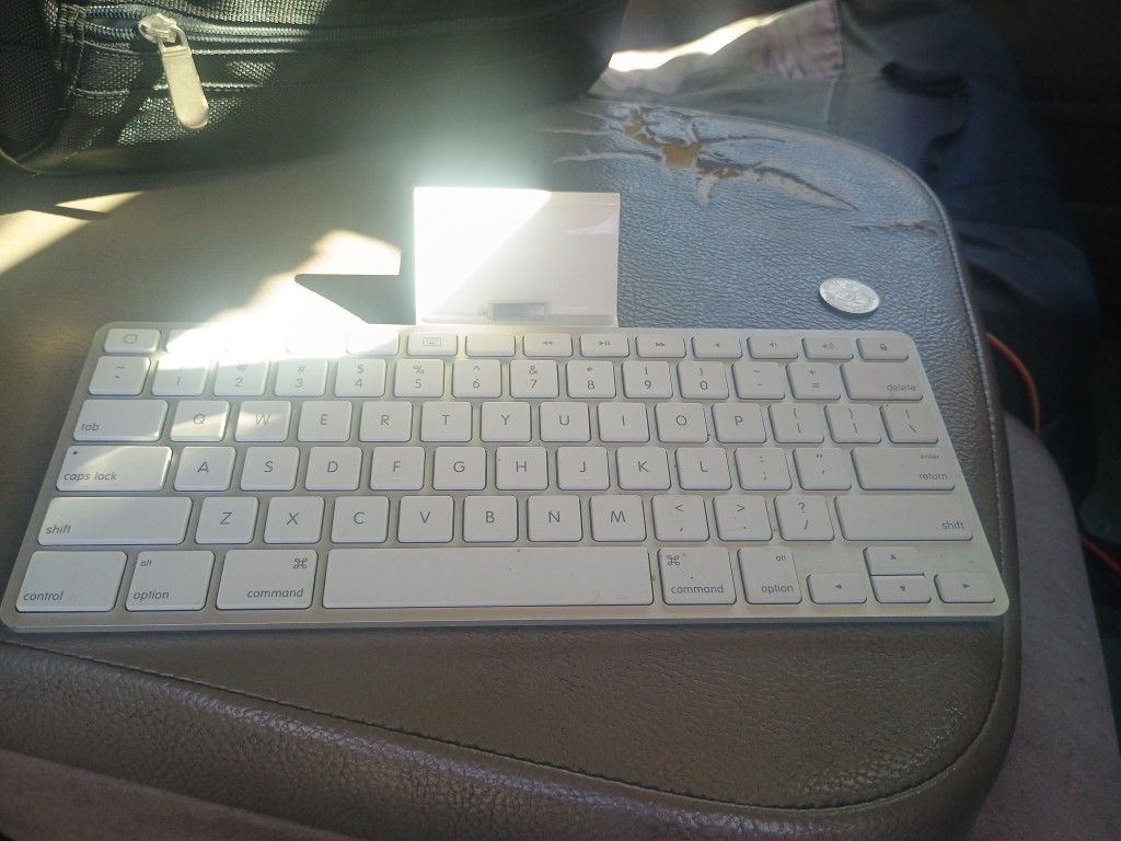 Apple Keyboard