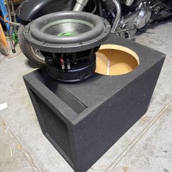 Deaf bounce 12in subwoofer, box is brand new. The sub is barely broken in. Or trade for a nice 15in subwoofer.
